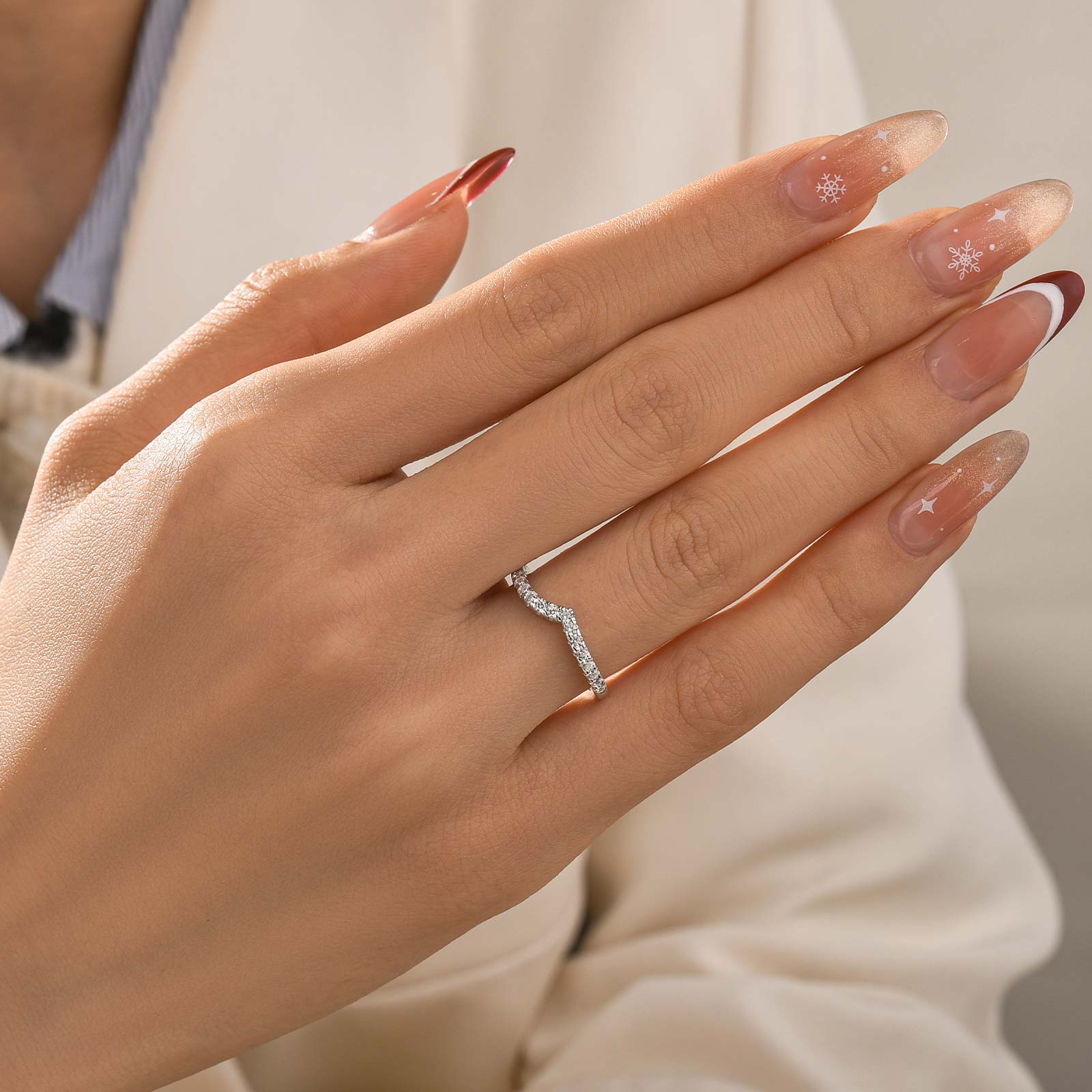 S925 Round Cut White Gold Curved Wedding Band For Woman - louilyjewelry