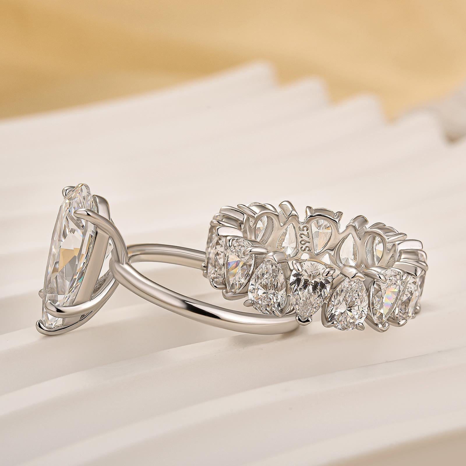 S925 2PC 4.5Ct Solitaire Pear Cut White Gold Wedding Ring Set - louilyjewelry