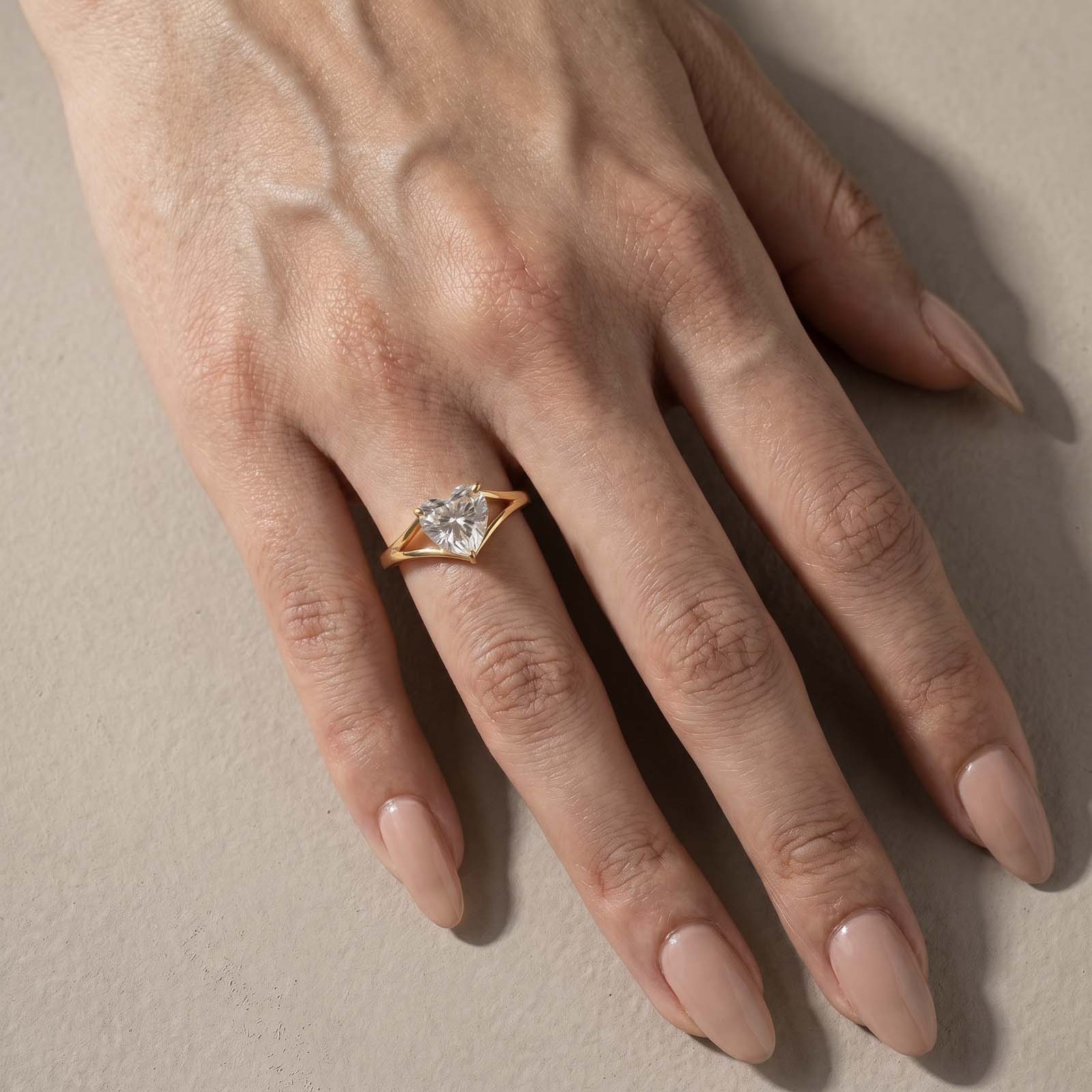 S925 Moissanite Split Shank 2.0Ct Heart Cut Yellow Gold Engagement Ring