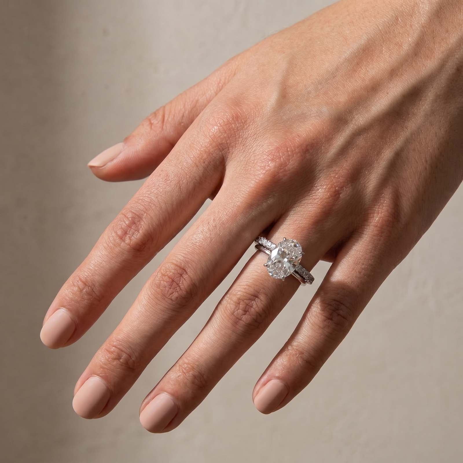 S925 4.5Ct Oval Cut Solitaire Engagement Ring in Sterling Silver with Open Round Cut Eternity Wedding Band