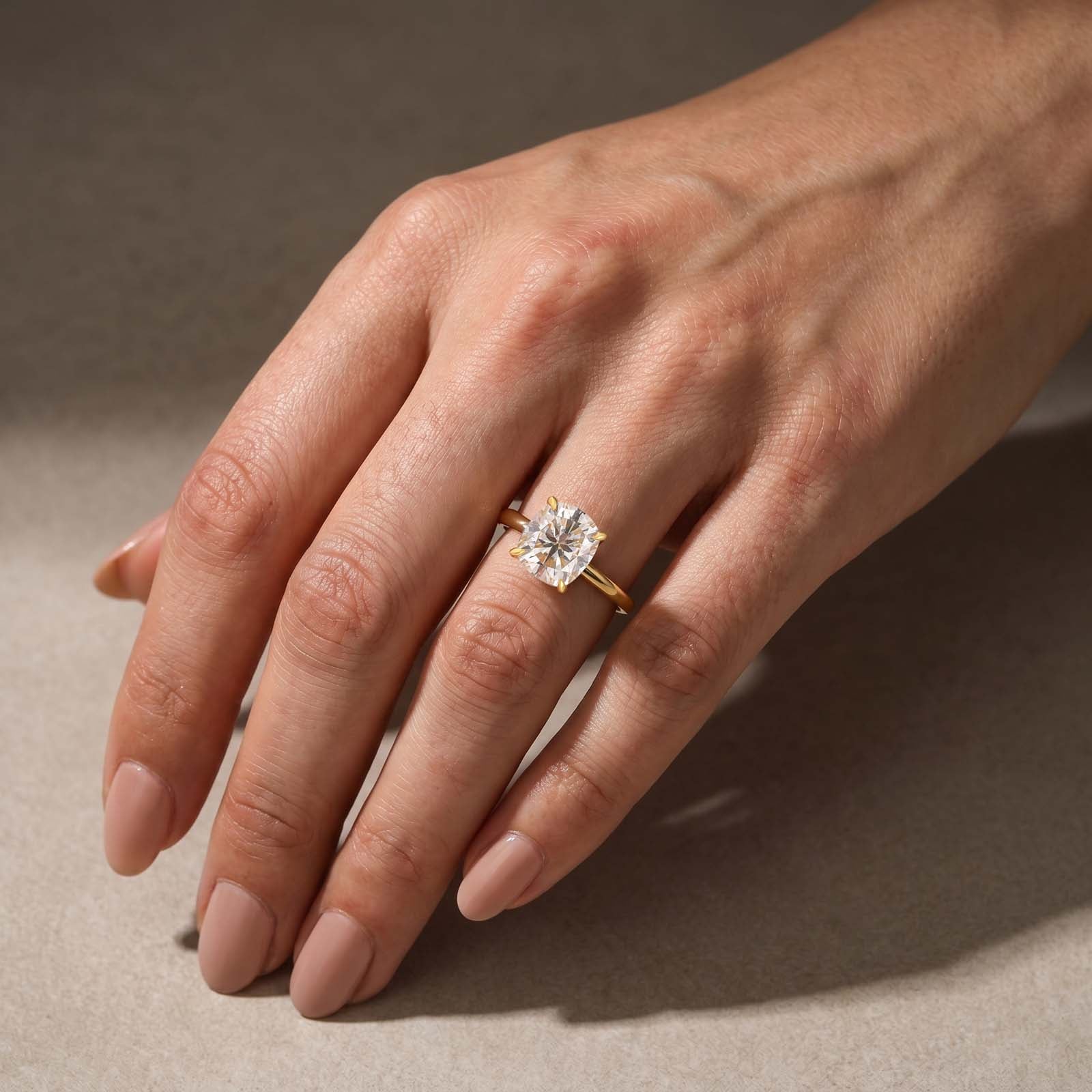 S925 Moissanite 2.5~4.0 Carat Cushion Cut Engagement Ring Solitaire Promise Ring For Everyday Wear