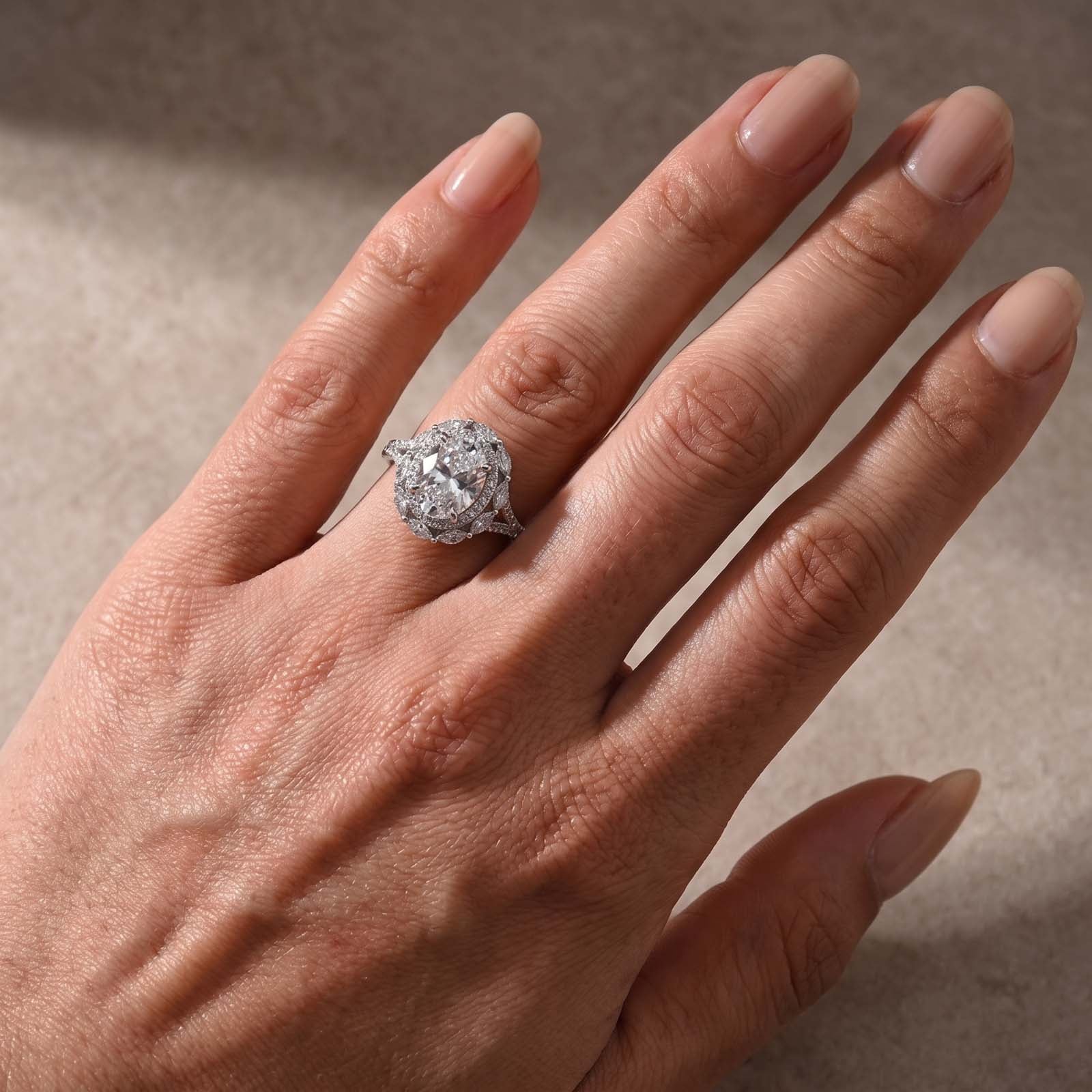 S925 3.0Ct Oval Cut Halo Engagement Ring Vintage Travel Ring In Sterling Silver
