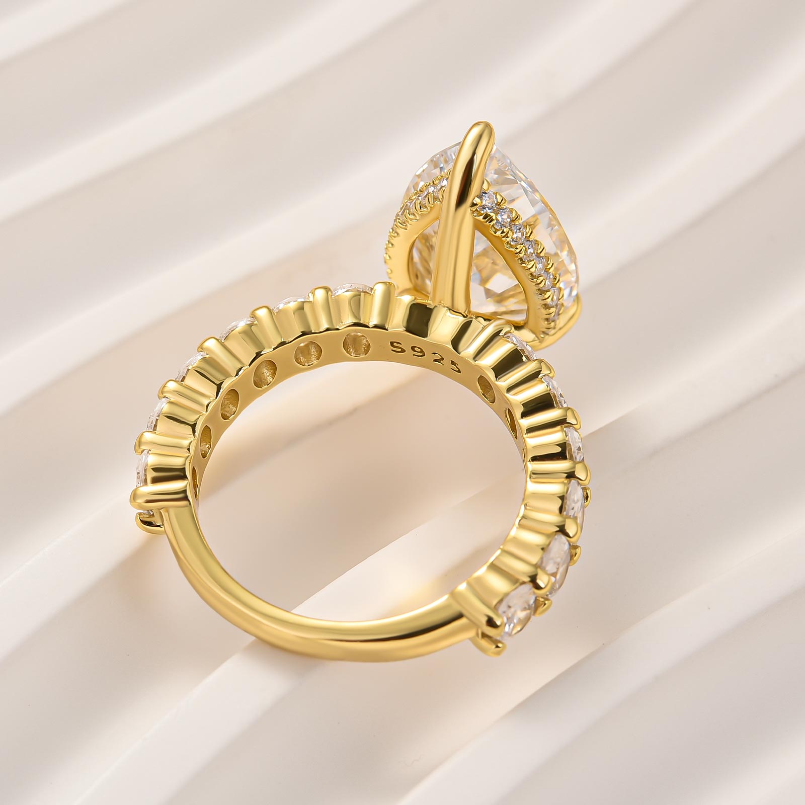 Luxe 5.0Ct Pear Cut Engagement Ring Travel Ring In Sterling Silver - louilyjewelry