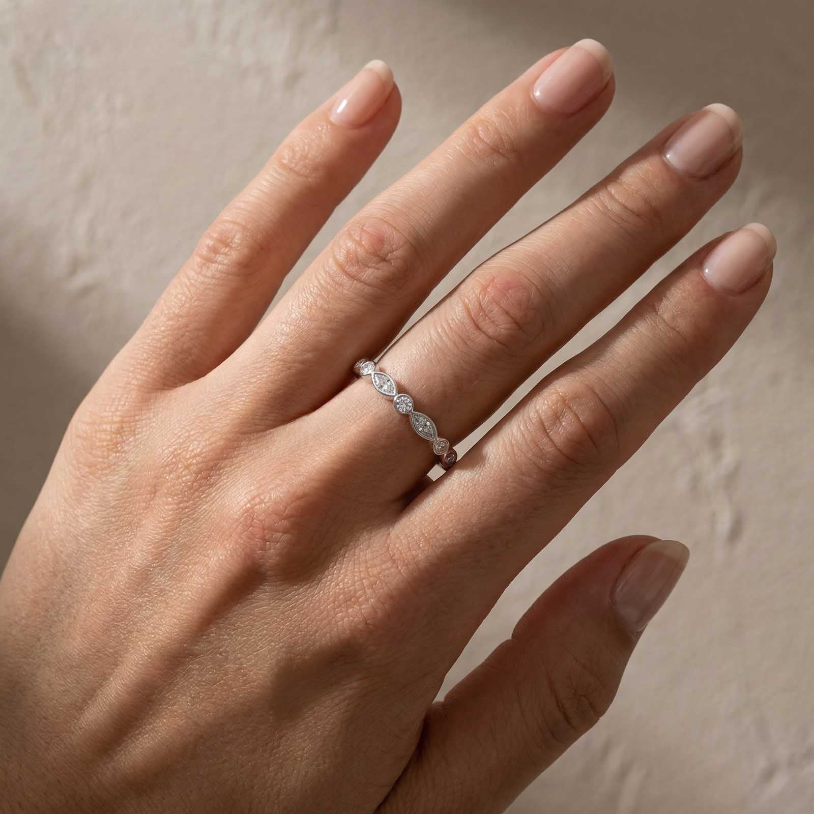 S925 18K White Gold Bezel Marquise Cut & Round Cut Wedding Band For Women Gifts