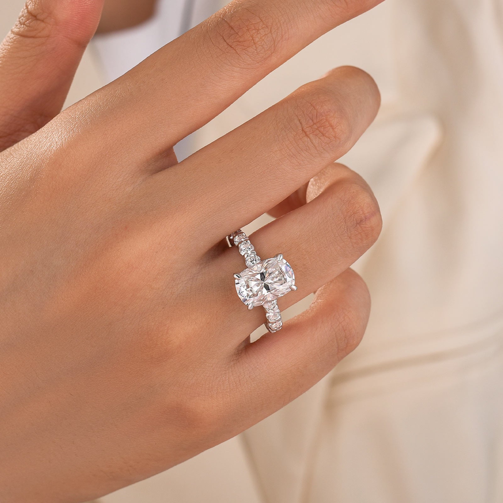 S925 Moissanite 4.5Ct Cushion Cut Hidden Halo Side Stone Everyday Wearable Ring For Women