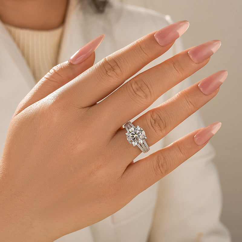 Moissanite Split Shank 4.0 Carat Round Cut White Gold Engagement Ring - louilyjewelry