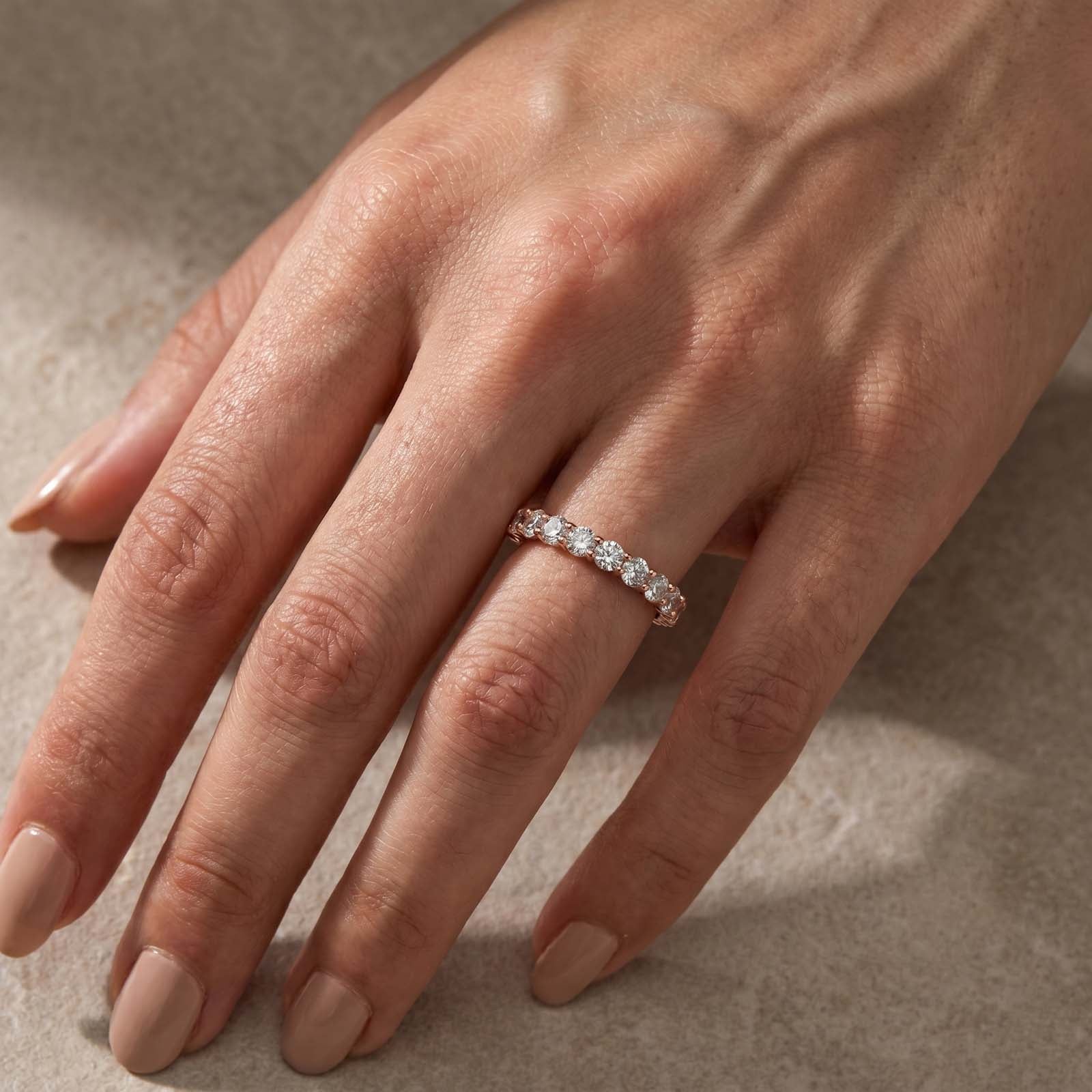 S925 Moissanite 2.5 Ct Round Cut Eternity Women's Wedding Band Everyday Wearable Ring
