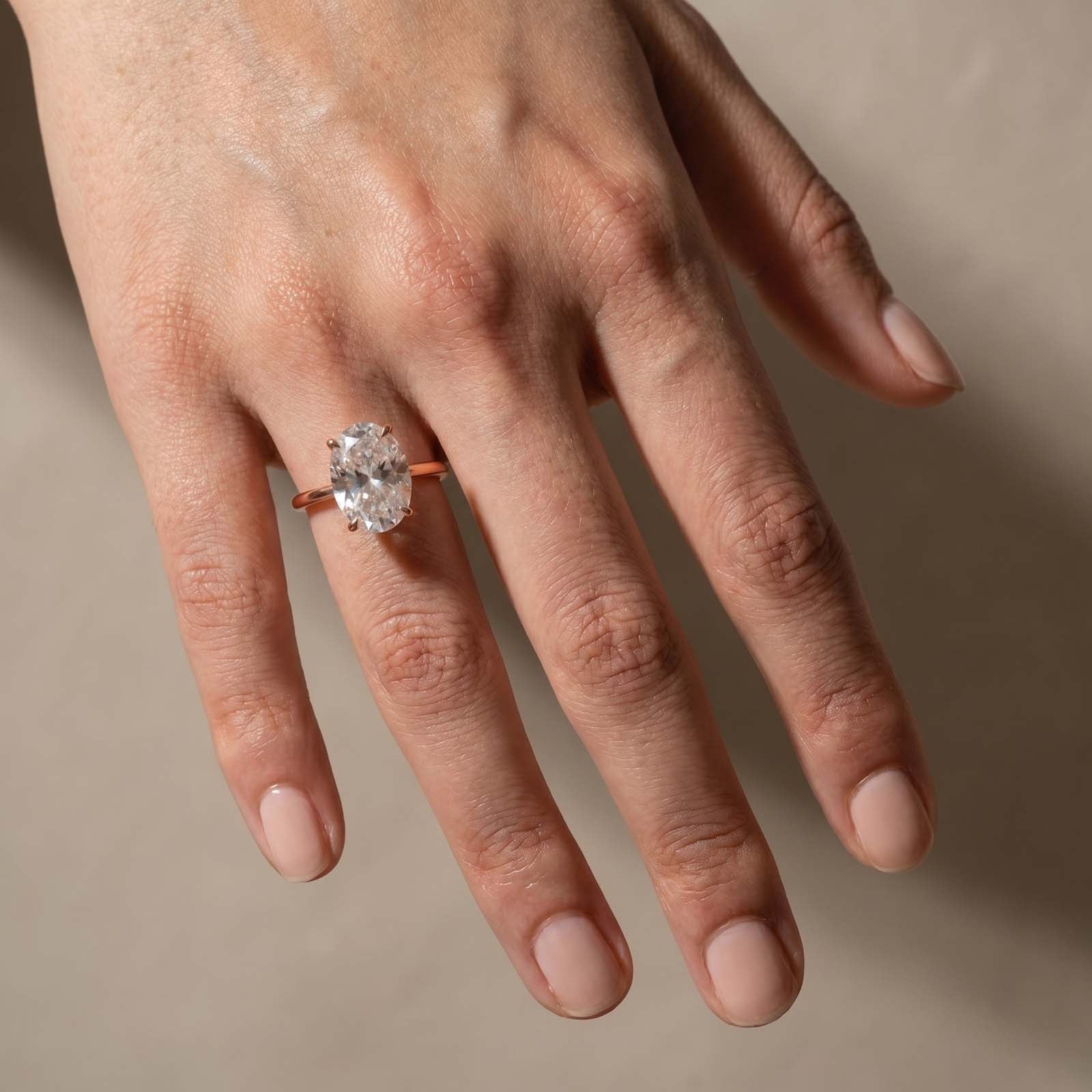S925 Moissanite 5.50 Ct Oval Cut Hidden Halo Promise Ring Stackable Ring For Daily Wear
