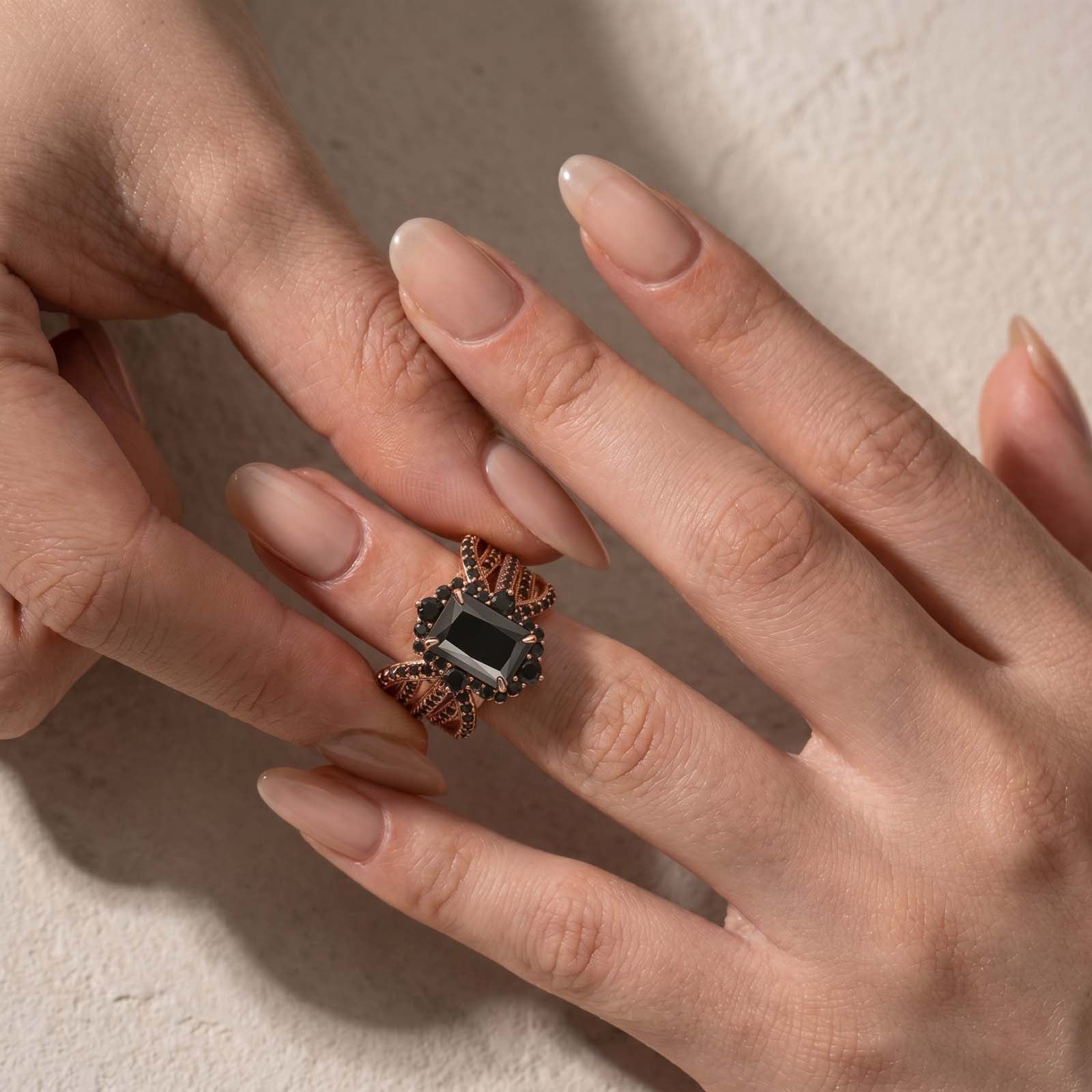 S925 3.0Ct Radiant Cut Black Stone/White Stone Halo Insert Wedding Ring Set For Women In Sterling Silver