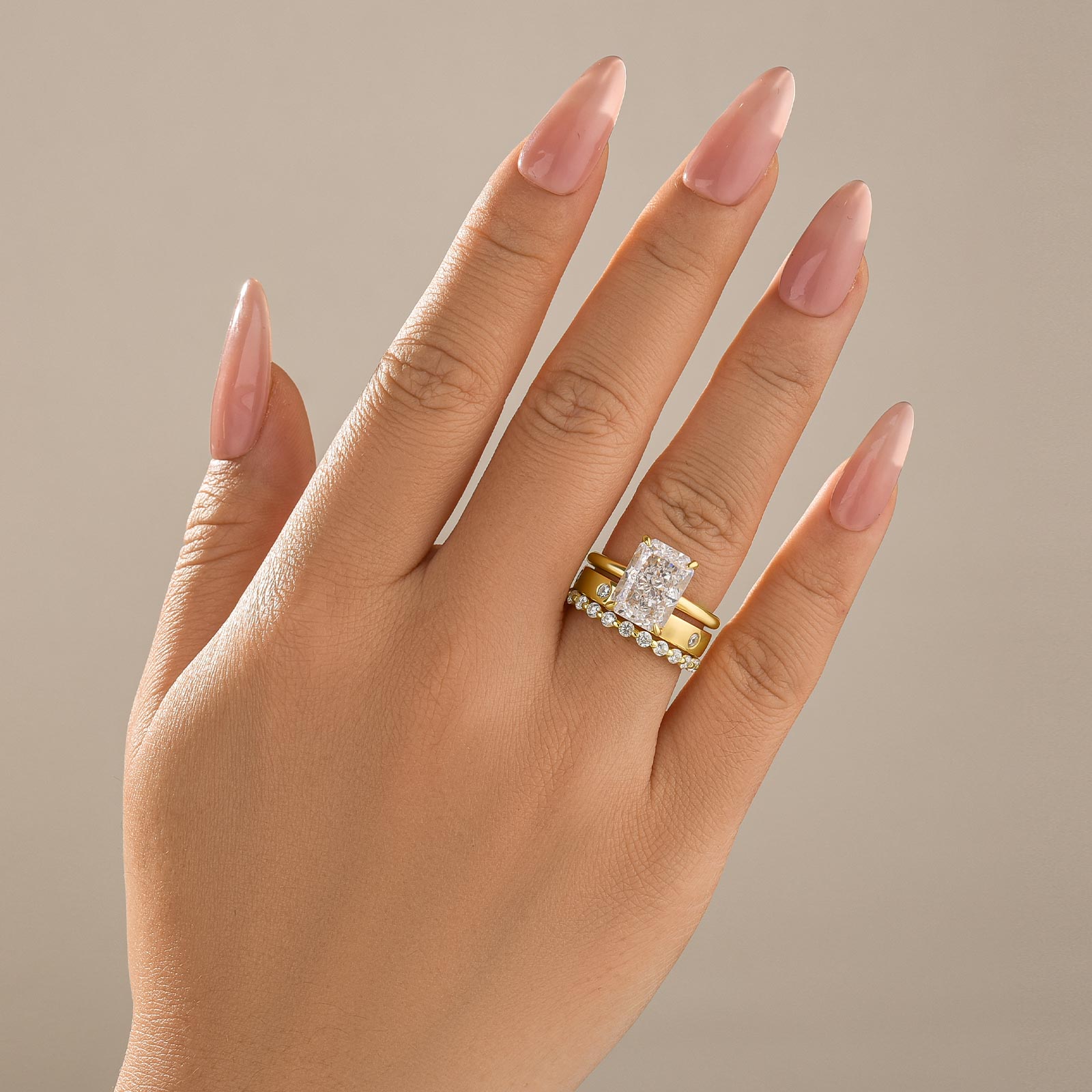 Exquisite 3pc 4.5ct Radiant Cut Wedding Sets With Classic Round Cut Wedding Band