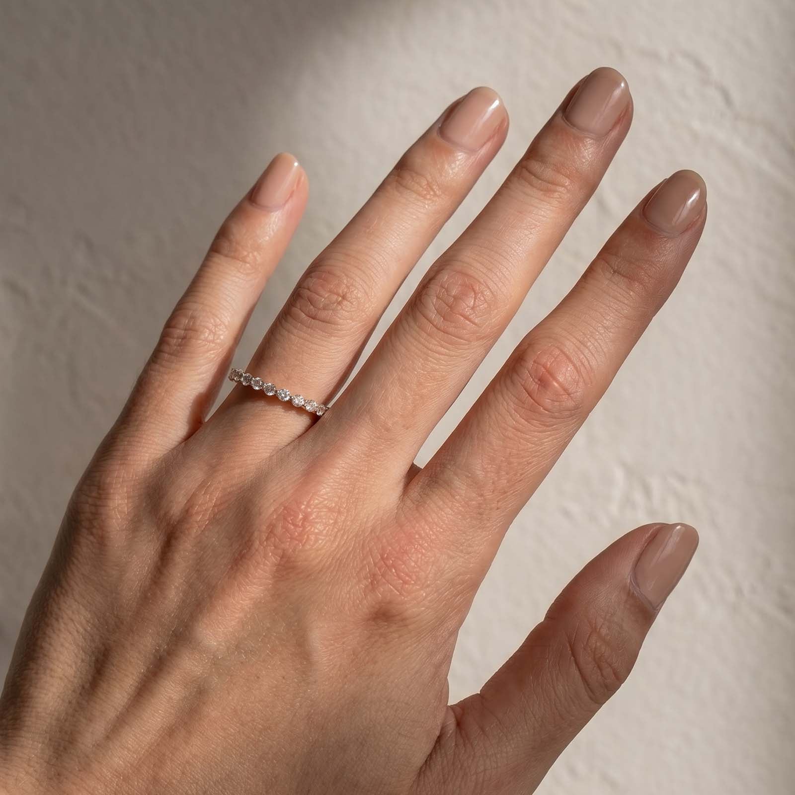 S925 Moissanite Round Cut Half Eternity Thin Women's Wedding Band For Daily Wear