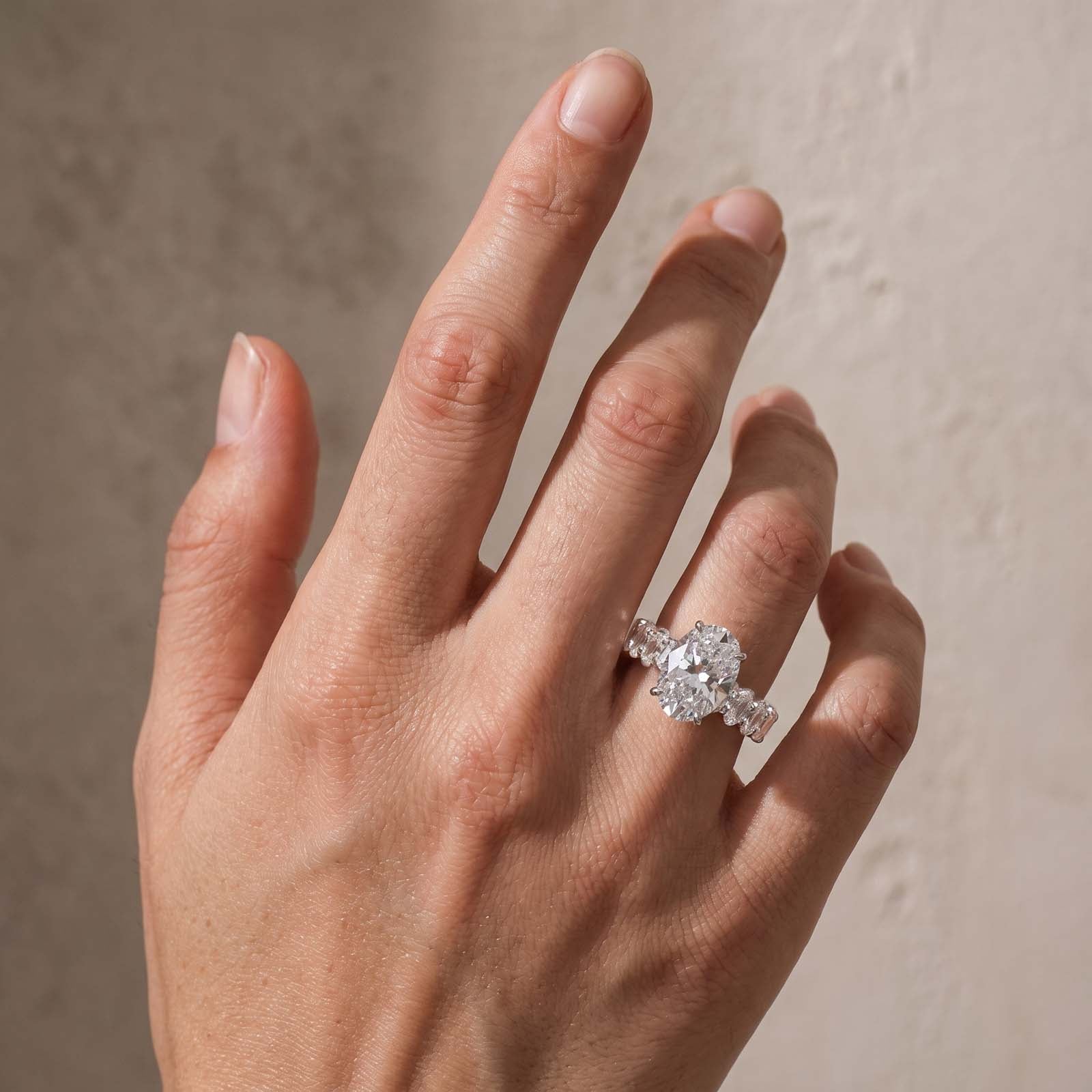 S925 Luxurious 4.5Ct Oval Cut Engagement Ring In Sterling Silver For Daily Wear