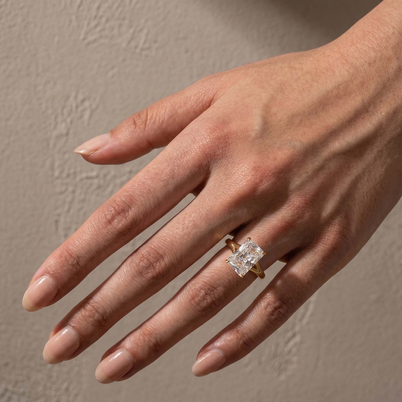 S925 5.0Ct Radiant Cut Hidden HaloSplit Shank Engagement Ring in Sterling Silver For Women