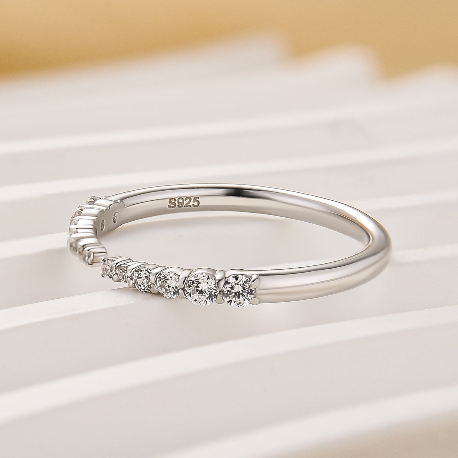 S925 Round Cut White Gold Open Wedding Band For Woman - louilyjewelry