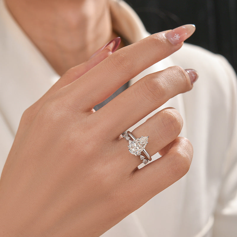 2PC Moissanite 2.5Ct Pear Cut Engagement Ring With Pear Cut Wedding Band Wedding Ring Set