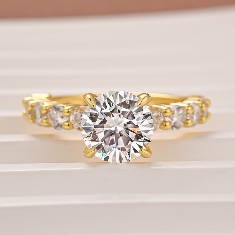 Louily Moissanite 2.0~4.0 Carat Round Cut Engagement Ring