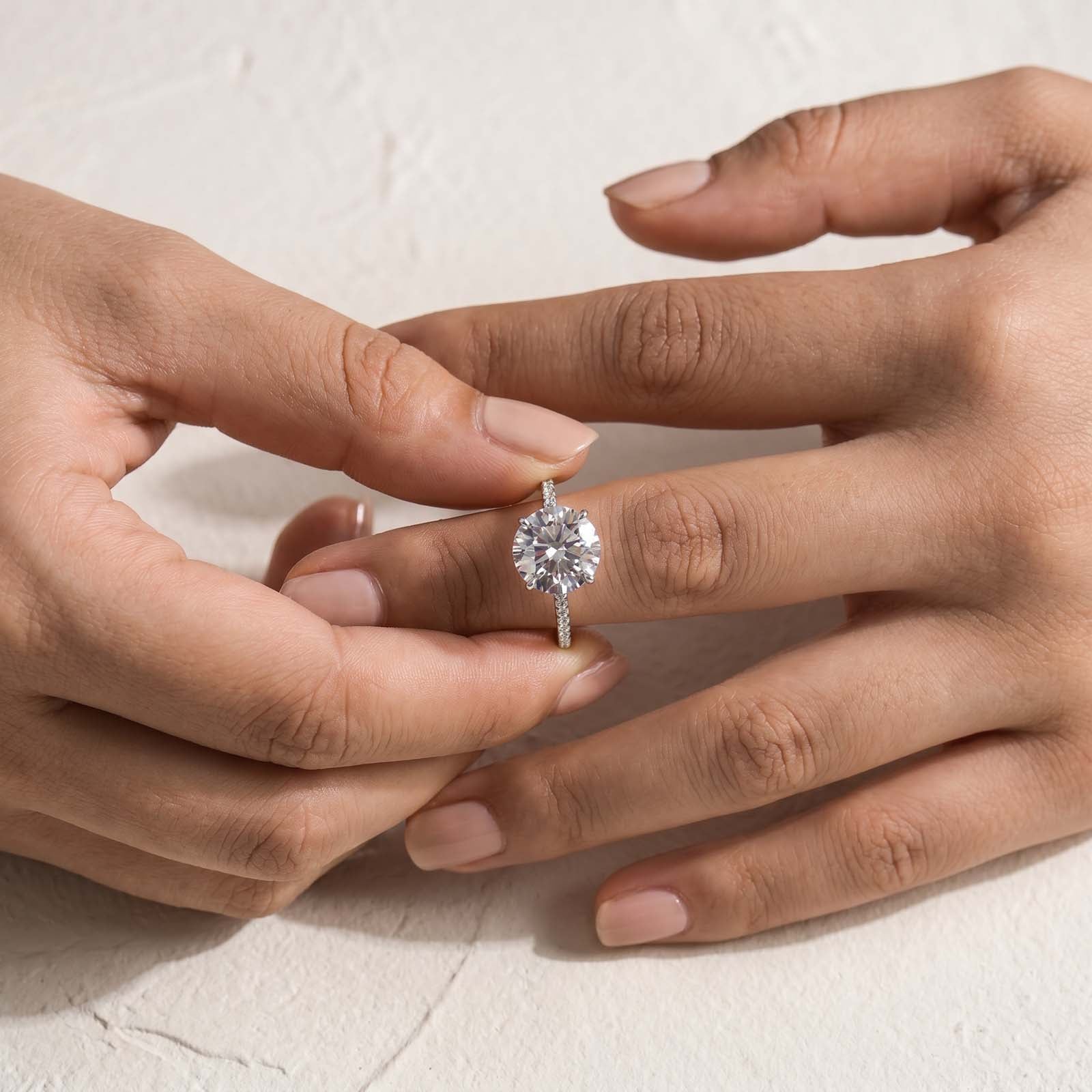S925 Classic Moissanite 4.0 Carat Round Cut Engagement Ring