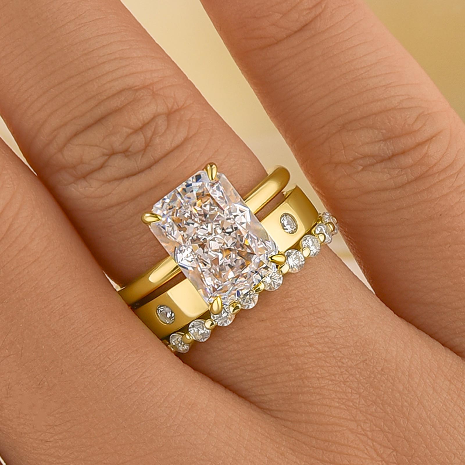 Exquisite 3pc 4.5ct Radiant Cut Wedding Sets With Classic Round Cut Wedding Band
