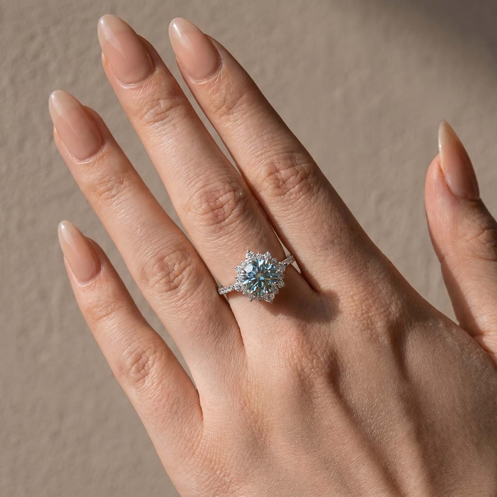 S925 Moissanite 2 Ct Snowflake Design Halo Round Cyan Blue Stone Engagement Ring
