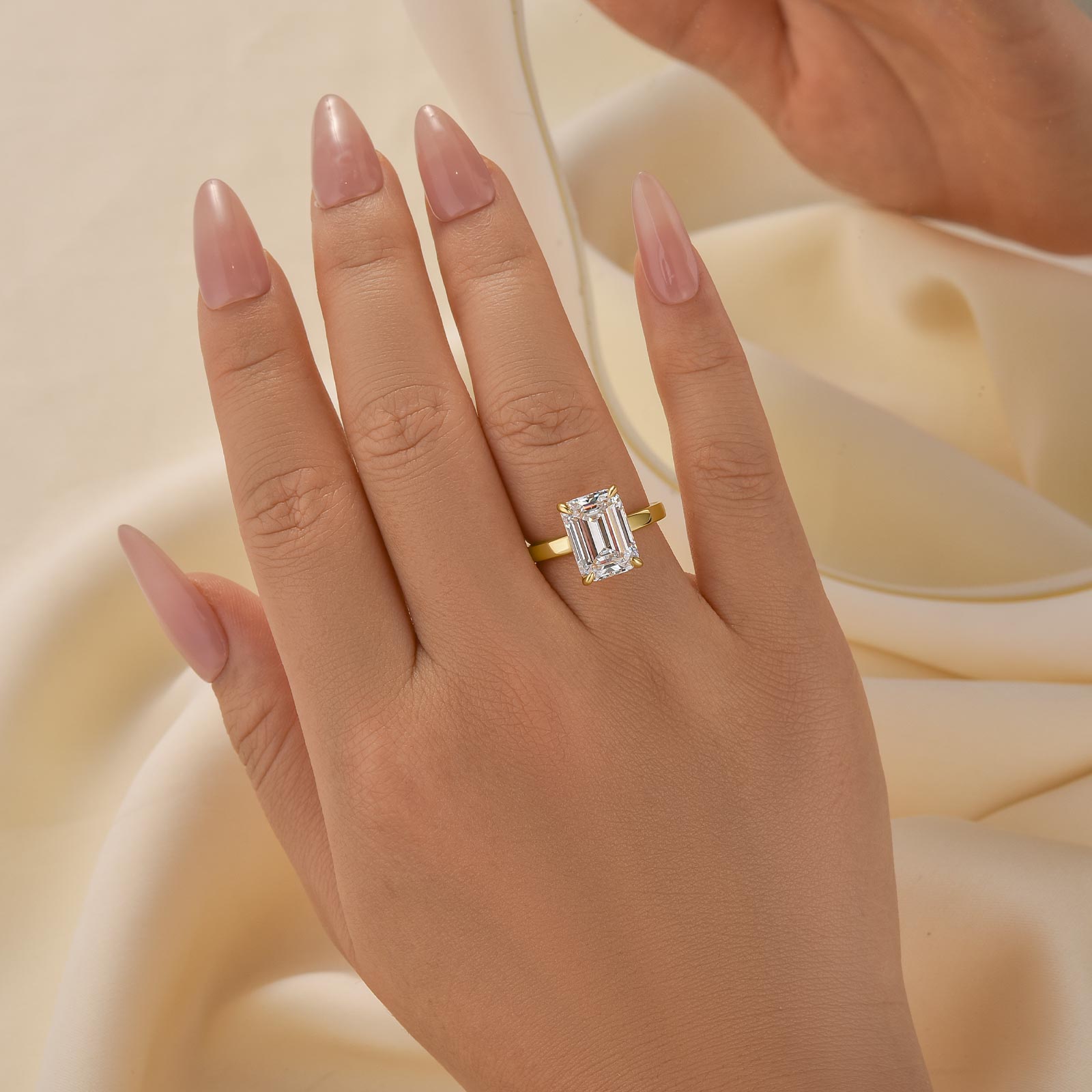 Louily 4.5Ct Emerald Cut Solitaire Engagement Ring For Women In Sterling Silver - louilyjewelry