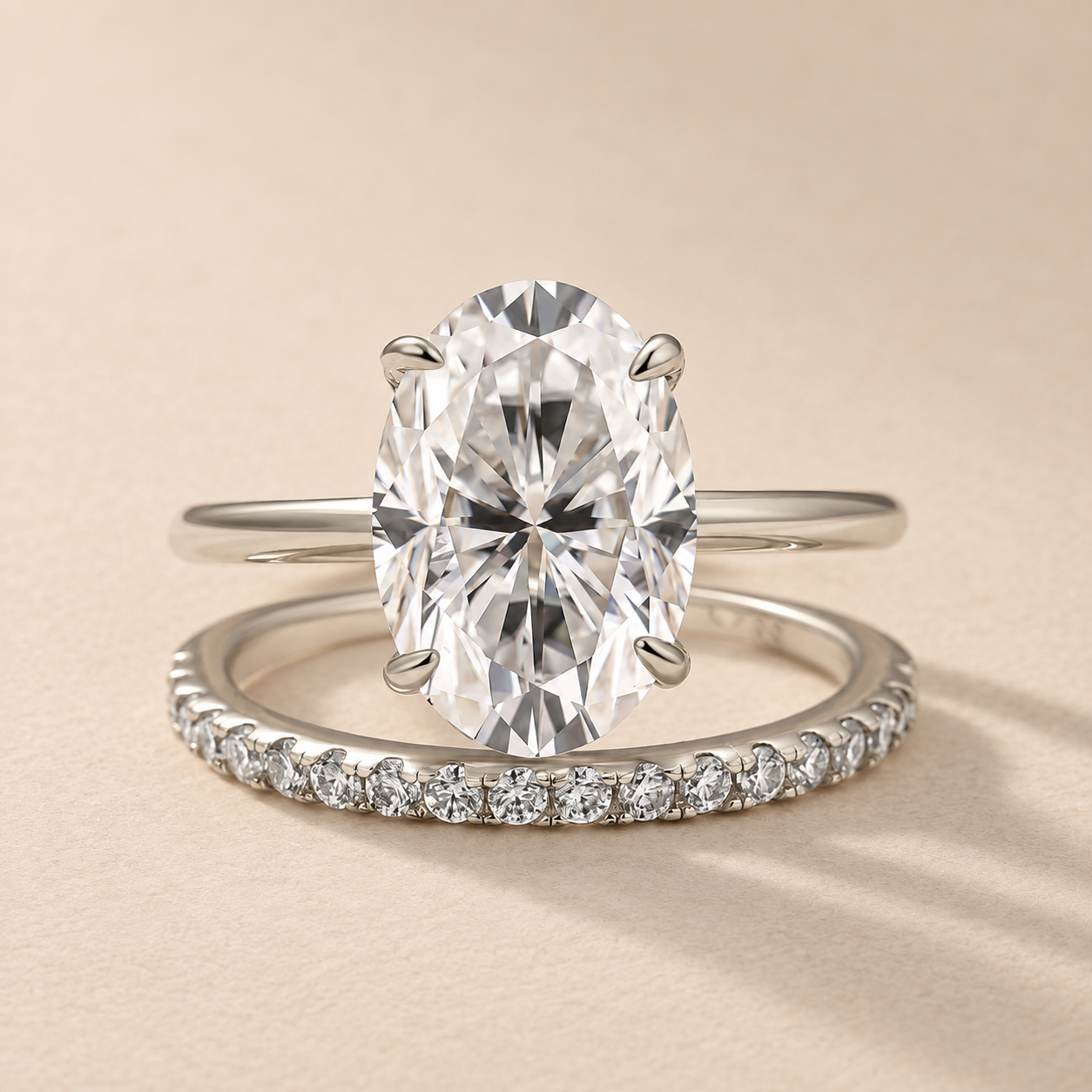 S925 Moissanite 4.0 Ct Hidden Halo Solitaire Oval Cut Wedding Ring