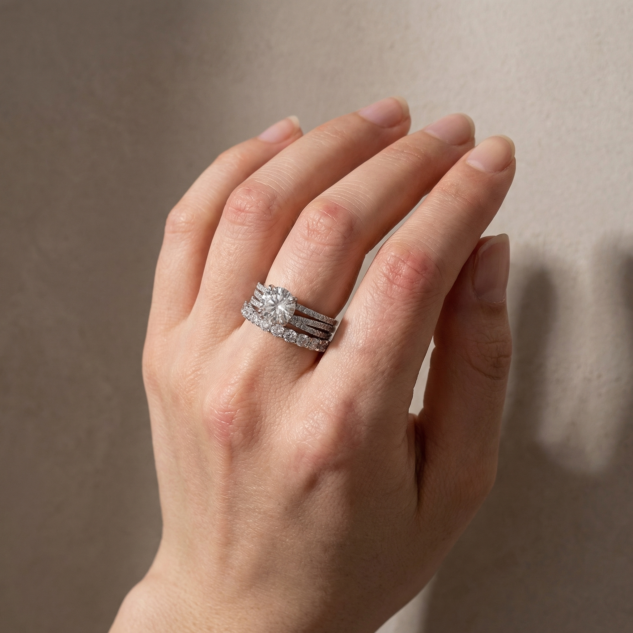 2.0Ct Round Cut Moissanite Diamond Wedding Ring with Twist Bands - louilyjewelry