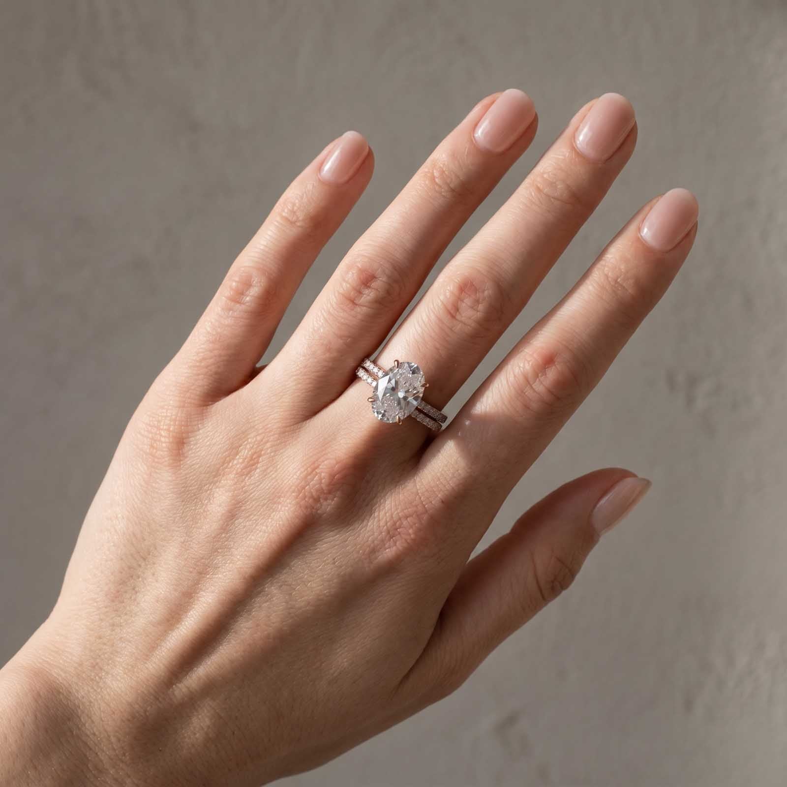 S925 4.0 Carat Oval Cut Wedding Ring Set With Hidden Halo Promise Ring Classic Half Wedding Band