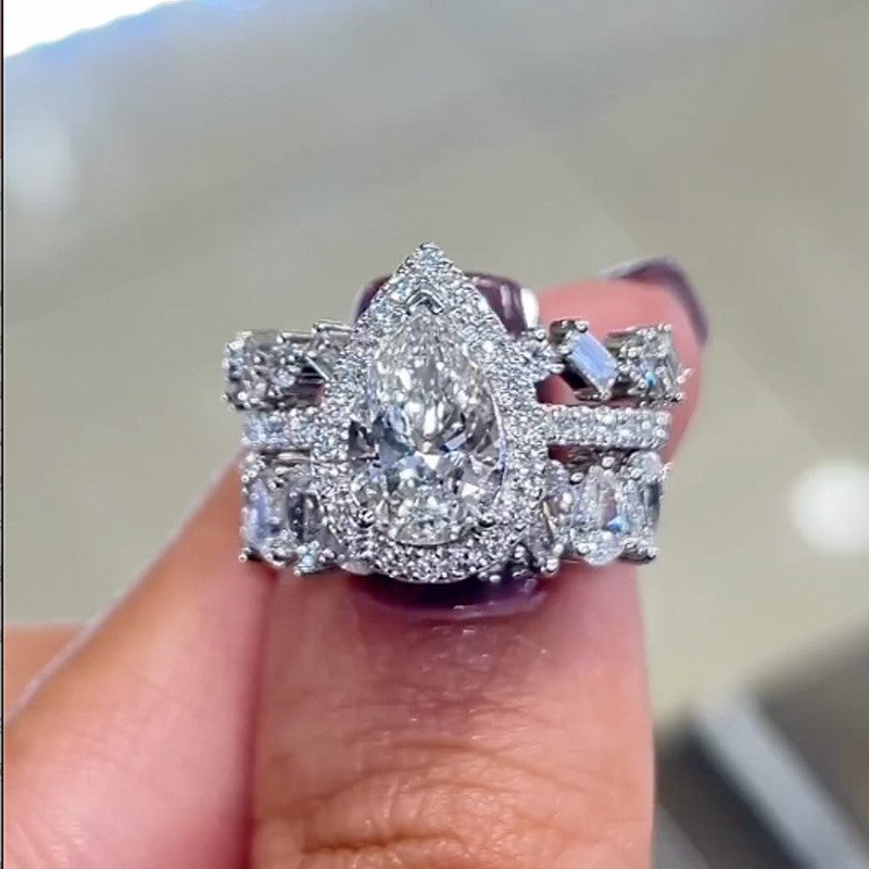 2.2 Carat Halo Pear Cut Wedding Ring Set With Two Luxurious Wedding Bands - louilyjewelry