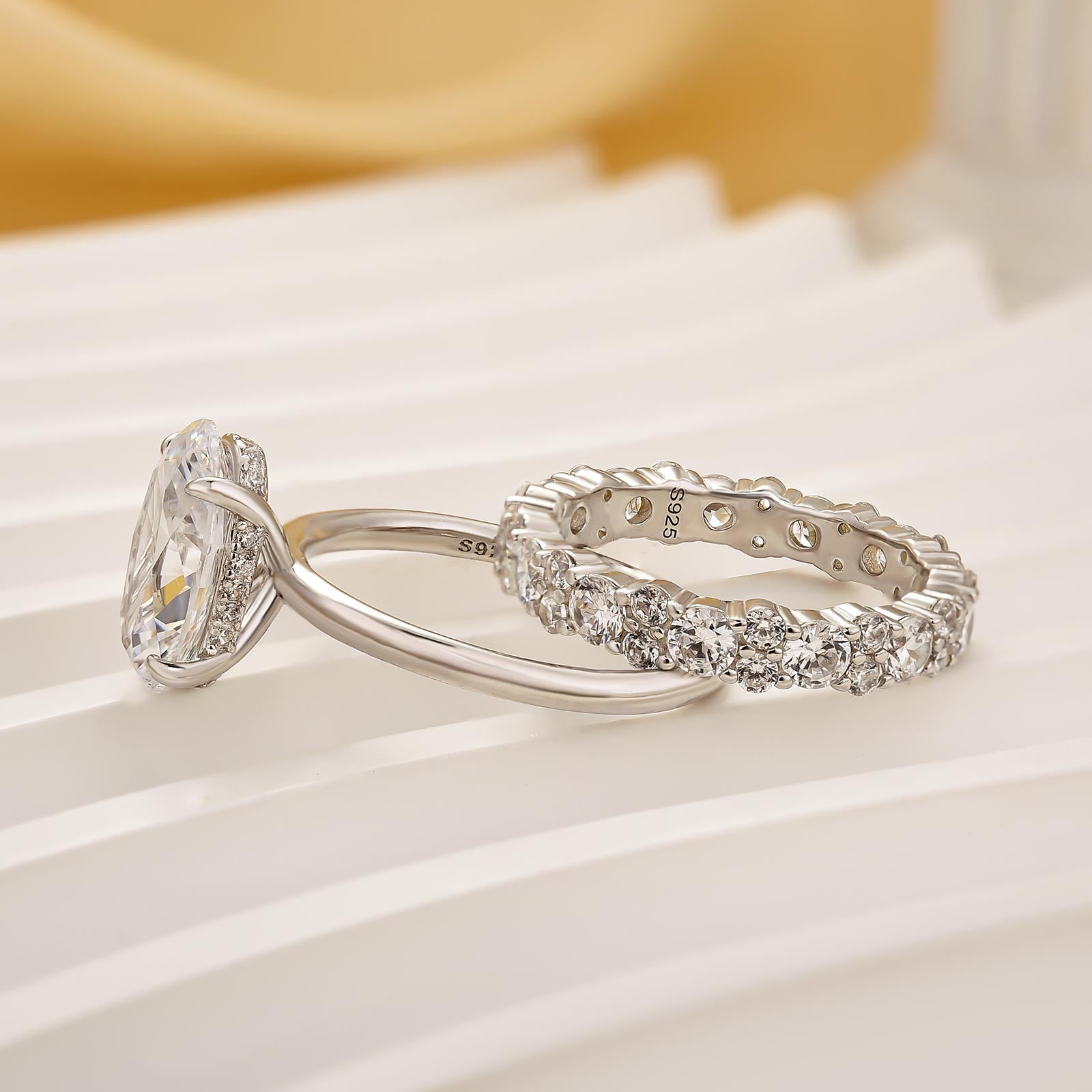 4.0Ct Oval Cut Wedding Ring Set With Round Cut Wedding Band