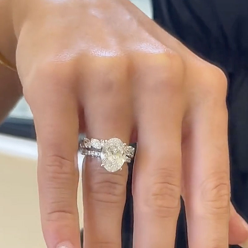 2PC 6.0Ct Oval Cut Wedding Ring Set With Marquise Cut Wedding Band