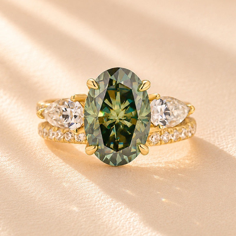 S925 Moissanite 4.0Ct Oval Cut Yellow Gold Green Stone Wedding Ring with Pear Cut Wedding Band