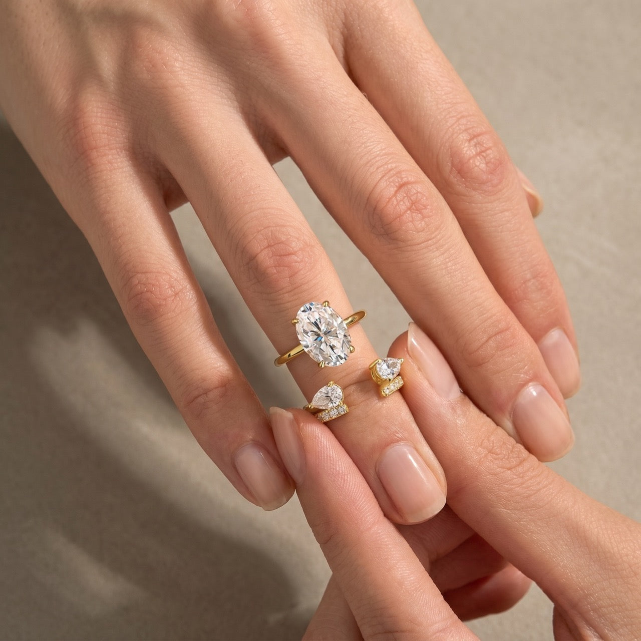 S925 Moissanite 3.0Ct~4.0Ct Marquise/Oval Cut Yellow Gold White/Green Stone Wedding Ring with Pear Cut Wedding Band