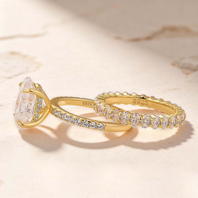 Moissanite 4.0Ct Hidden Halo Oval Cut Yellow Gold Engagement Ring with 3.0Ct Oval Cut Wedding Band - louilyjewelry