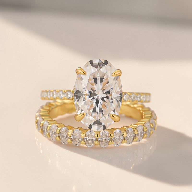 Moissanite 4.0Ct Hidden Halo Oval Cut Yellow Gold Engagement Ring with 3.0Ct Oval Cut Wedding Band - louilyjewelry