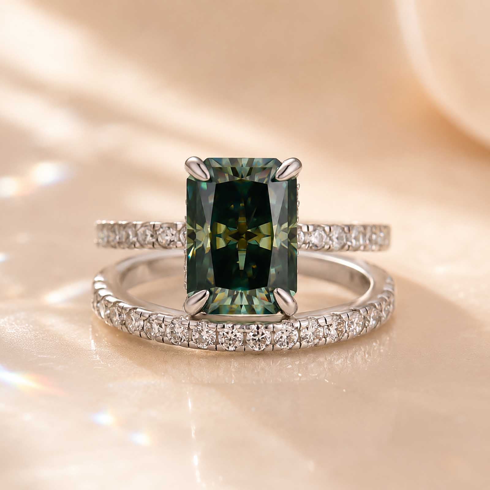 S925 Moissanite 3.5 Carat Green Radiant Cut Ring Set In Sterling Silver Bridal Set For Everyday Wear