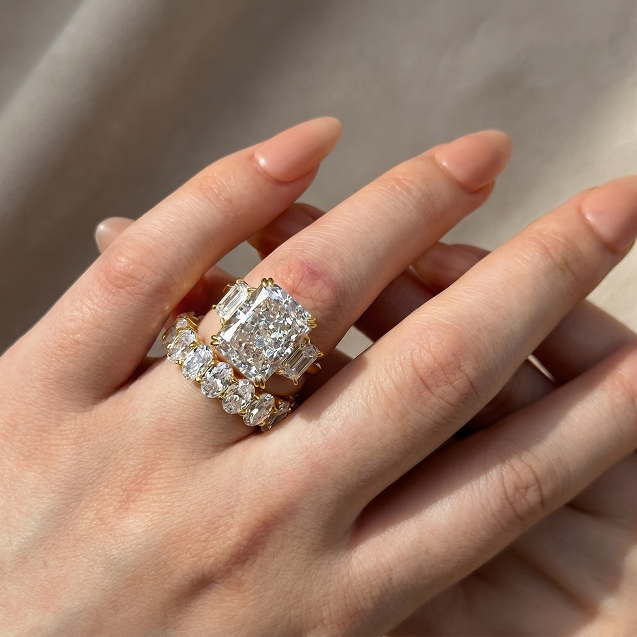 S925 8 Ct Louily Luxurious Three Stone Radiant Cut Wedding Set In Sterling Silver