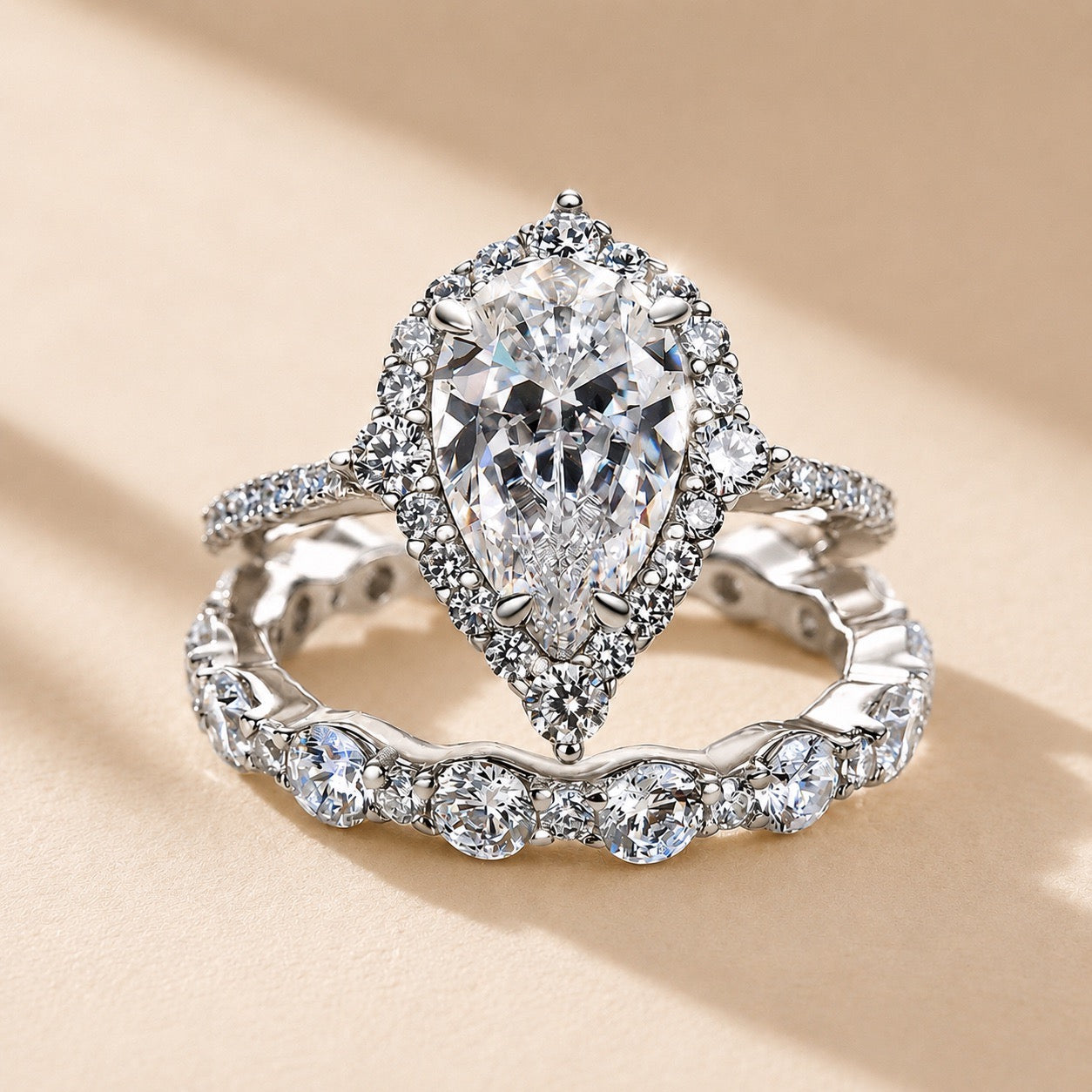 S925 Gorgeous Halo 2.2Ct Pear Cut Bridal Ring Set In Sterling Silver