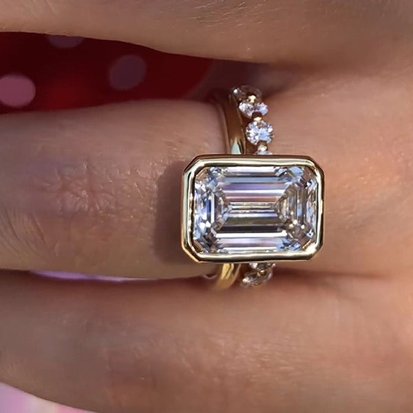 Louily Unique Bezel Emerald Cut Ring Set