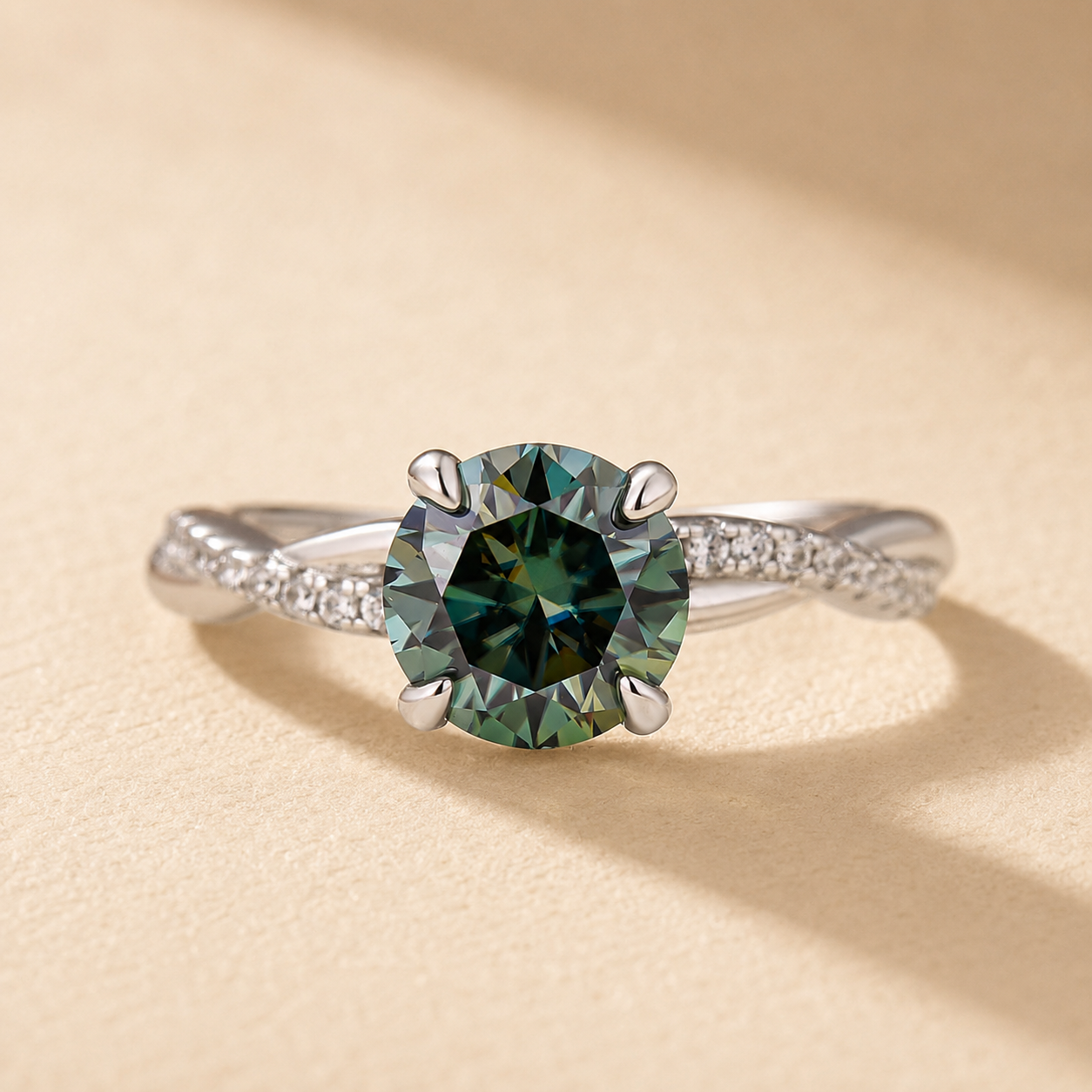 S925 Moissanite 1.2Ct Round Cut Nature-inspired Green Twist Daily Wearable Ring