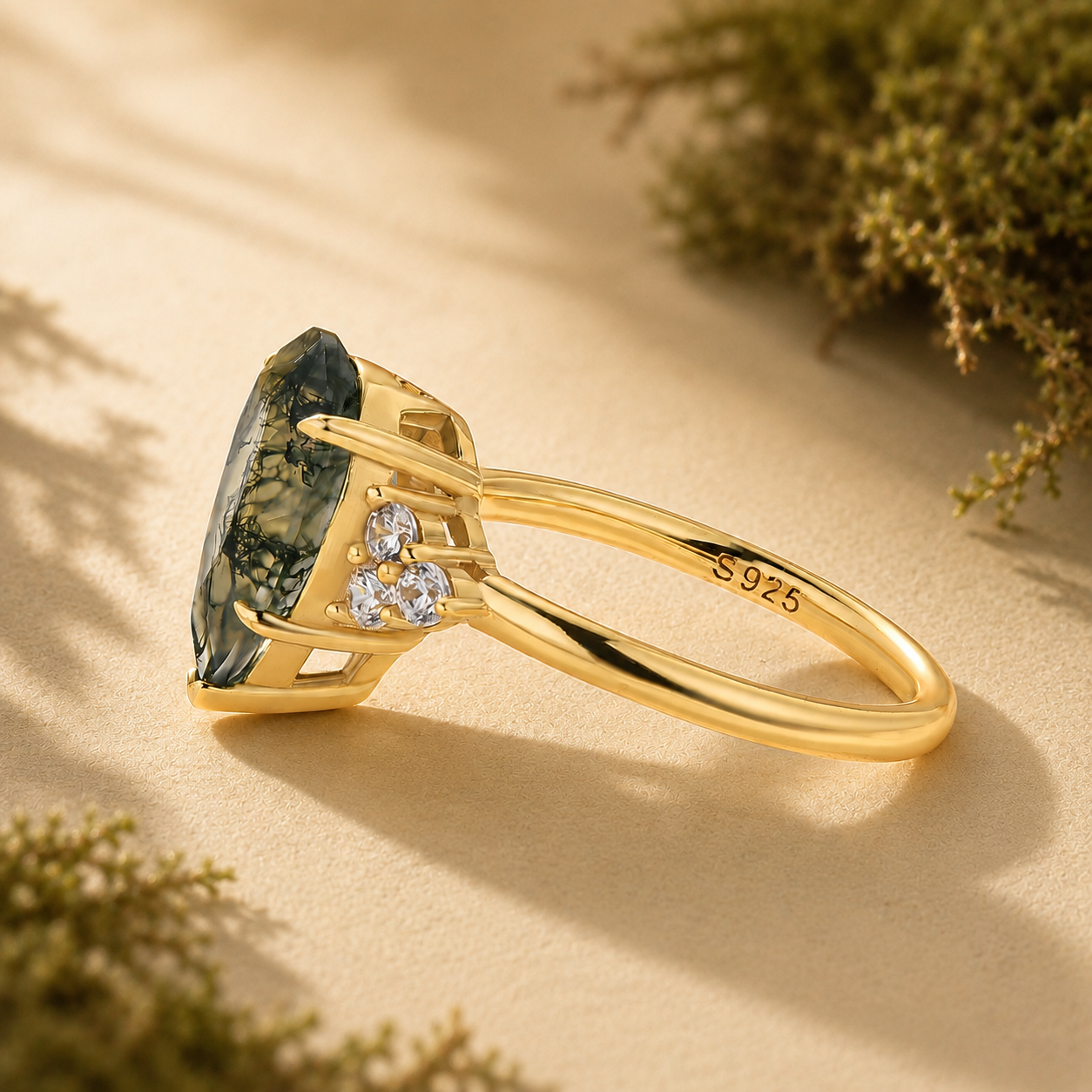 Nature-Inspired 3.5CT Pear Cut Side Stone Moss Agate Ring For Travel