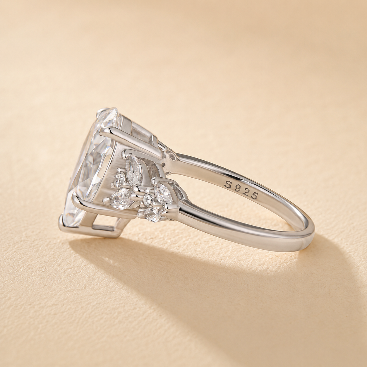 S925 5.0Ct Pear Cut Three Stone Engagement Ring Travel Wedding Gift Ring For Her
