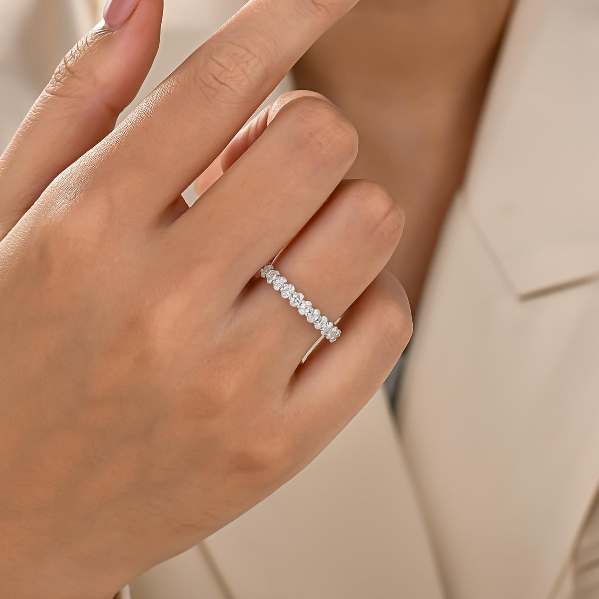 S925 3.0Ct Oval Cut Simulated Diamond Wedding Band Ring For Women In Sterling Silver