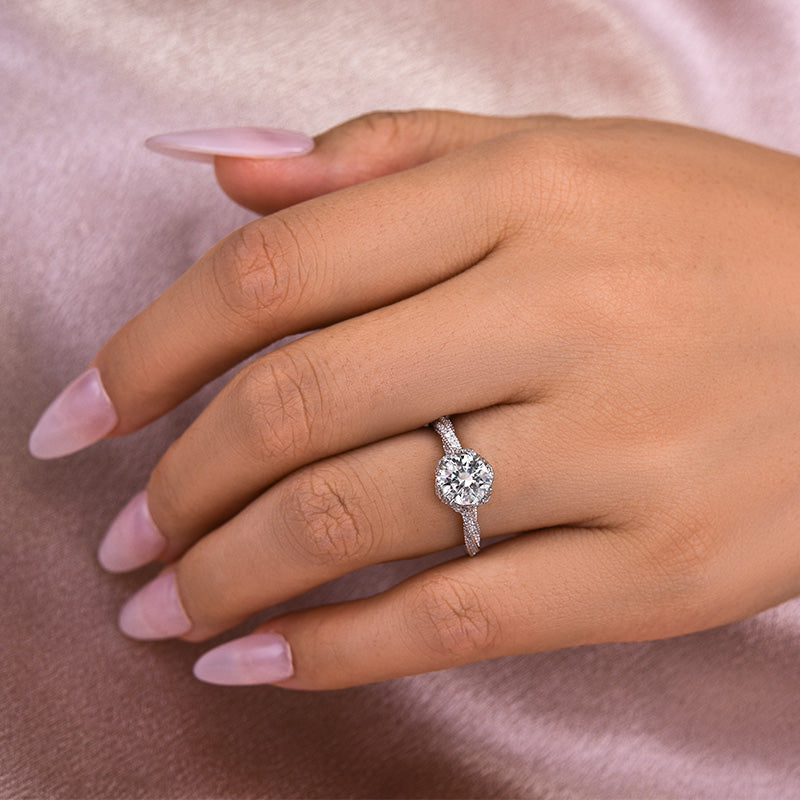 Louily Moissanite Flower Design 1.0 Carat Round Cut Engagement Ring - louilyjewelry