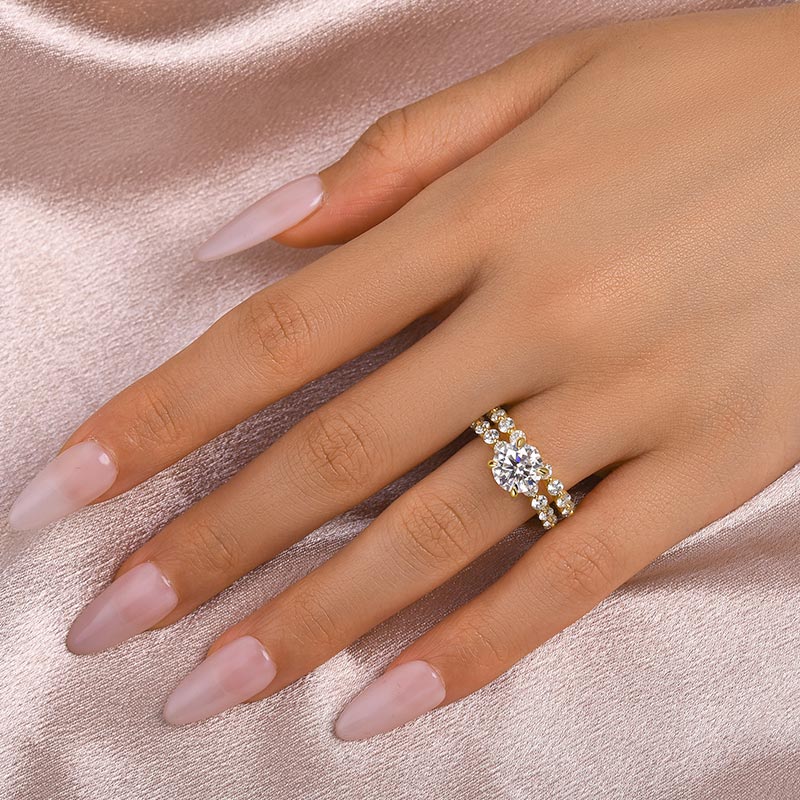 Moissanite 2.0 Carat Round Cut Wedding Ring Set With Eternity Wedding Band - louilyjewelry