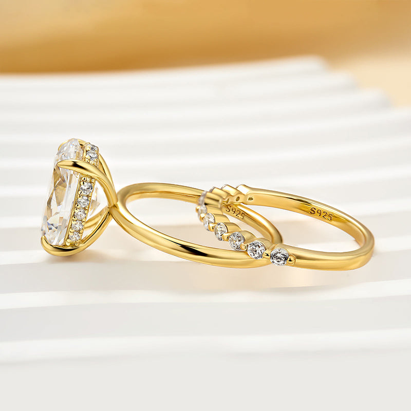 Louily Classic Yellow Gold Oval Cut Wedding Ring Set With Round Cut Wedding Band - louilyjewelry
