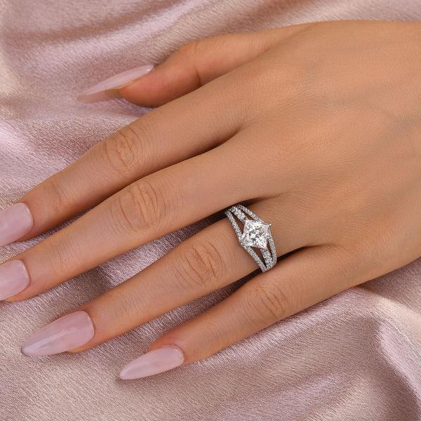 Louily Moissanite Special Princess Cut Engagement Ring