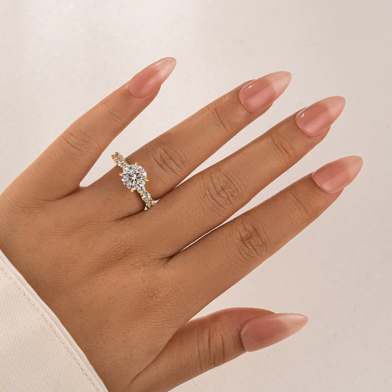 Louily Moissanite 2.0~4.0 Carat Round Cut Engagement Ring