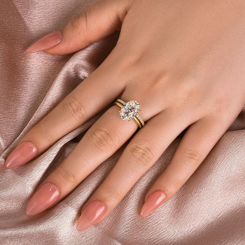 Louily Moissanite 4.0 Ct Hidden Halo Solitaire Oval Cut Wedding Ring - louilyjewelry