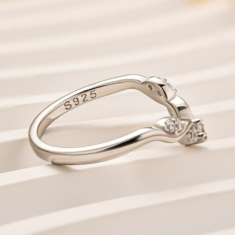 0.2Ct Vine Twist Vintage Wedding Band In Sterling Silver