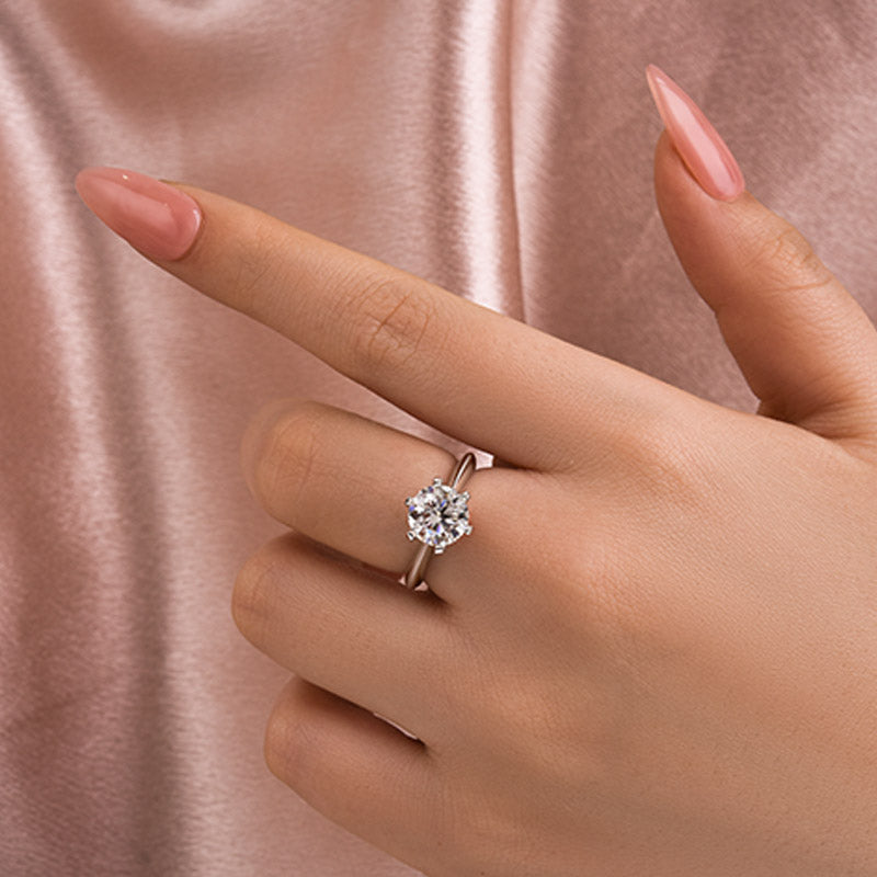 Louily Moissanite Classic 2.0 Carat Round Cut Engagement Ring - louilyjewelry